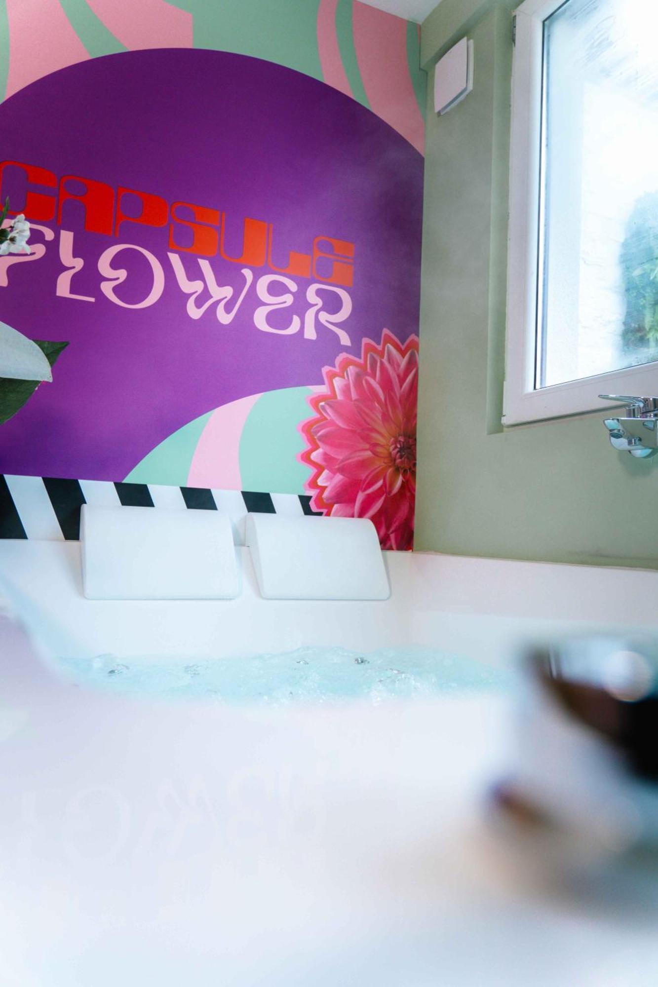 Capsule Flower - Balneo - Cinema - Billard - Nintendo Switch - Mons Centre ภายนอก รูปภาพ